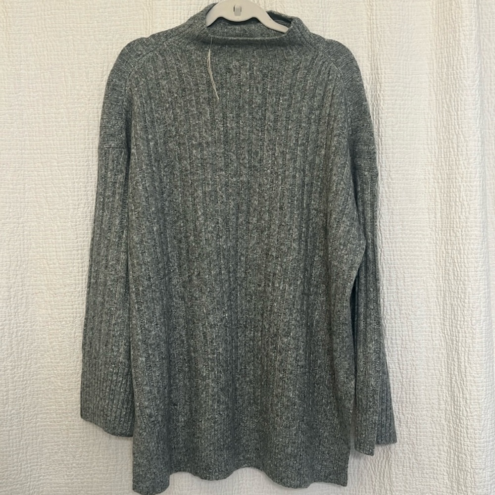 Abercrombie & Fitch Gray Cozy Knit Sweater Women’s XL Long Sleeve NWT